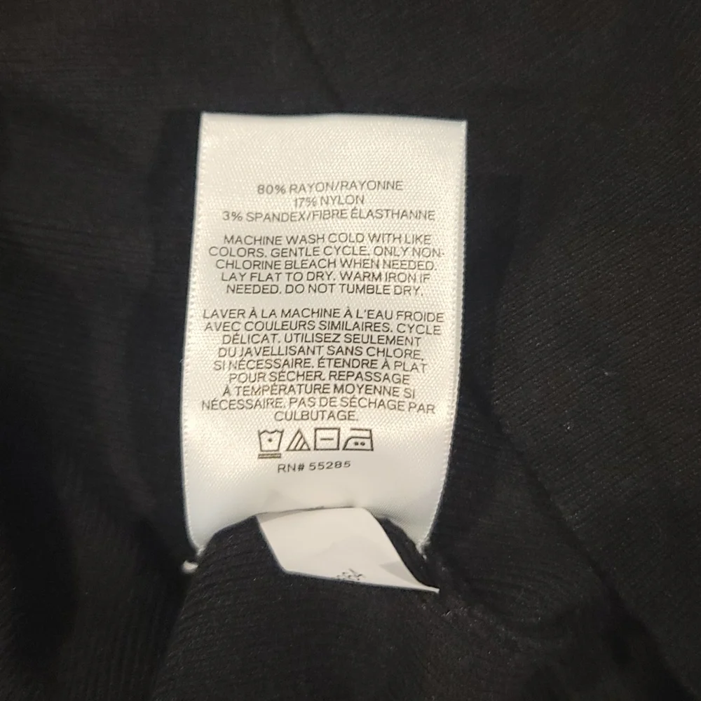 Express Rib V-neck Sweater - Picture 5 of 5